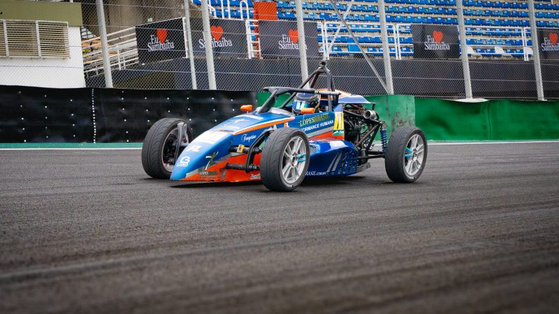 Fernando Lopes fecha etapa com dois pódios na F1600