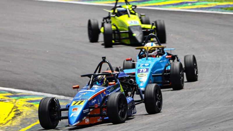 Fernando Lopes soma pontos importantes na abertura da temporada da F1600
